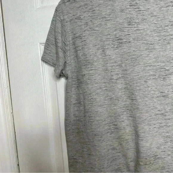 Urbanology T-Shirt V-Neck Grey & Black Size Medium - Picture 15 of 16